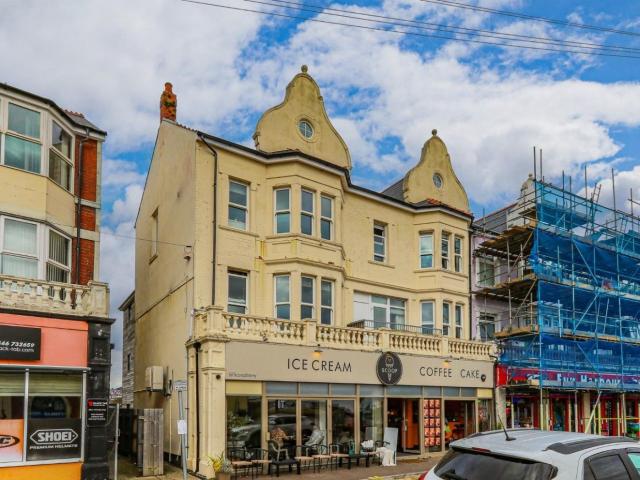 Flat for rent in Barry Island, Barry