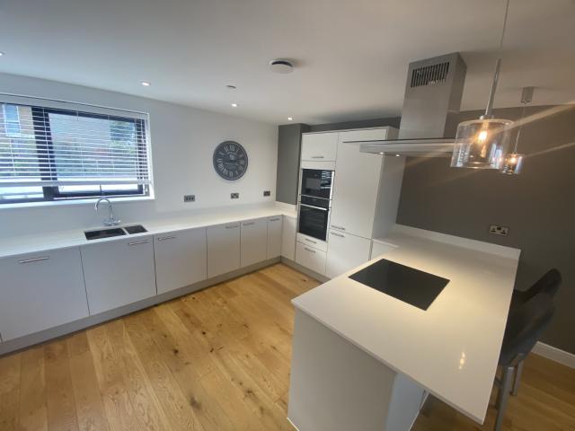 Flat for rent in Penarth Marina, Penarth
