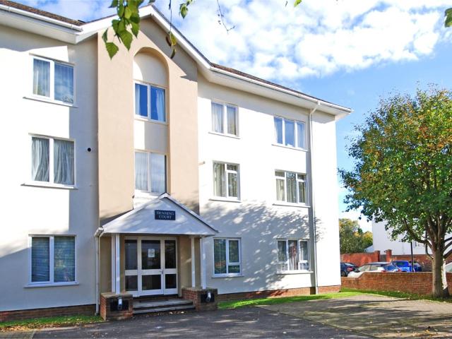 Flat for rent in Golden Valley, Gloucestershire