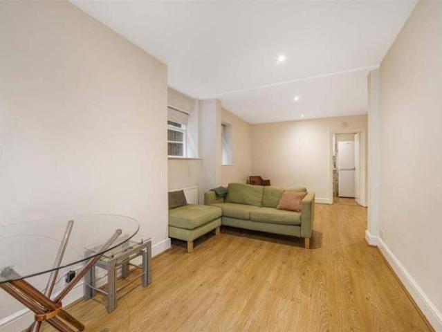 Flat for rent in Streatham Hill, Greater London