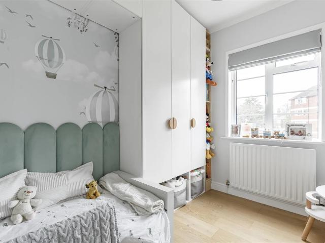 Flat for rent in Mortlake, Greater London