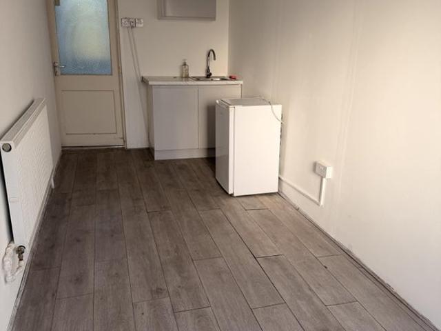 Flat for rent in Manor Farm Estate, West Midlands