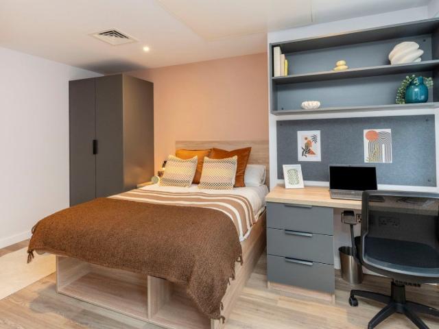 Flat for rent in Woodhouse, West Yorkshire