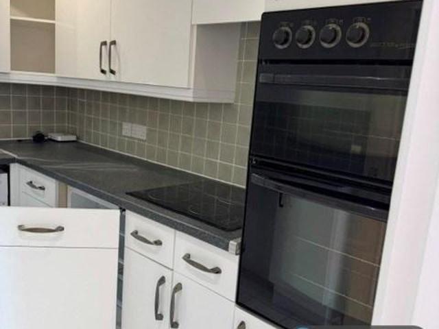 Flat for rent in The Butts, Kent