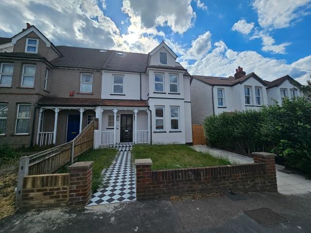 Flat for rent in Wallington, Greater London