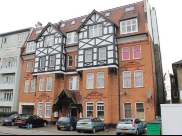 Flat for rent in London Borough of Croydon, Greater London