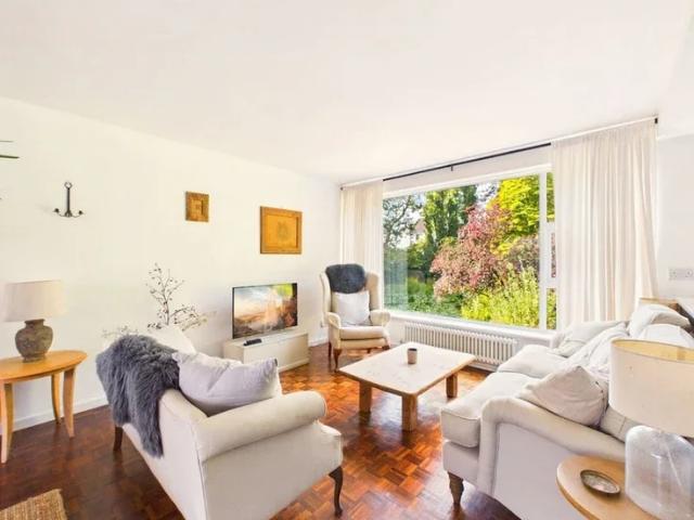 Flat for rent in Golden Valley, Gloucestershire