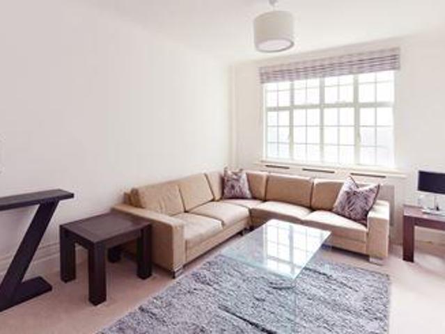 Flat for rent in St. John's Wood, Greater London
