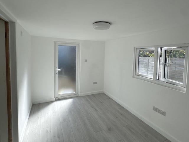 Flat for rent in Freezywater, Greater London