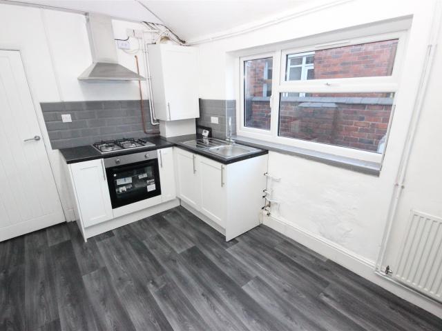 Apartment for rent in Dixons Green, West Midlands