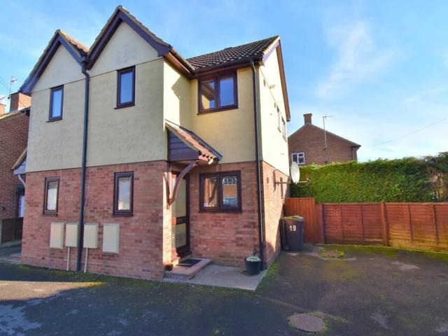 Flat for rent in Bentfield, Duton Hill