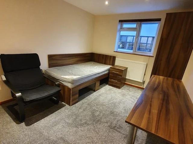 Flat for rent in Spring Park, Luton