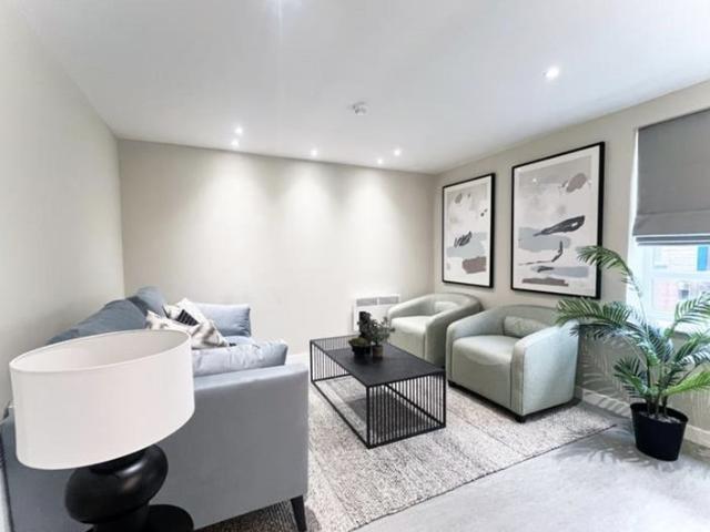 Flat for rent in Wood End, Oldham