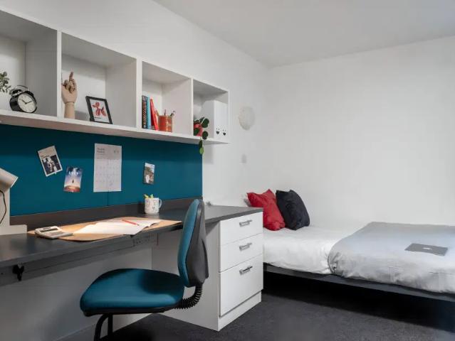 Flat for rent in Spring Park, Luton