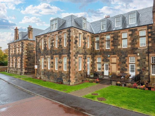 Flat for rent in Leverndale, Scotland