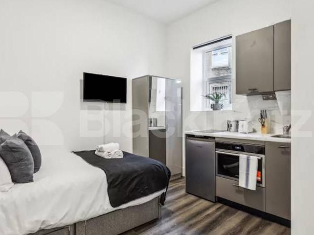 Flat for rent in London Borough of Camden, Greater London