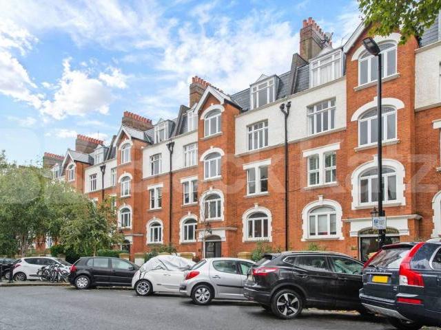 Flat for rent in London Borough of Camden, Greater London