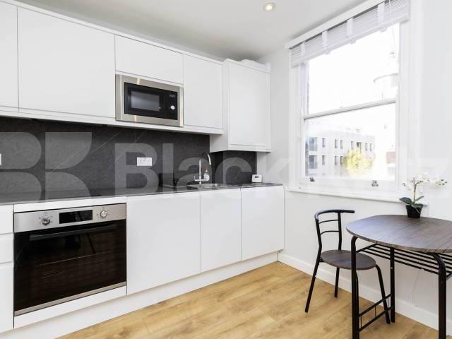 Flat for rent in Chalk Farm, Greater London