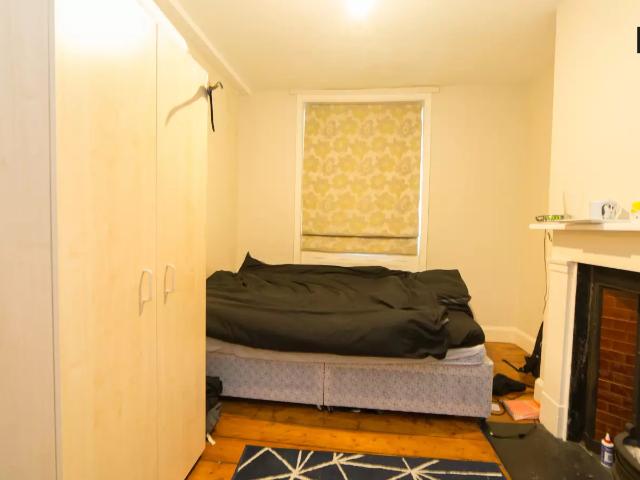 Flat for rent in Kensal Town, Greater London