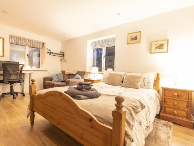 Flat for rent in Aust, South Gloucestershire