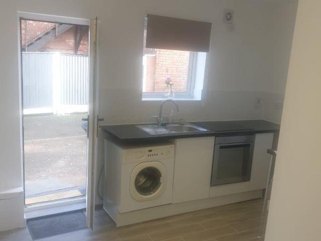 Flat for rent in Elmton, East Midlands