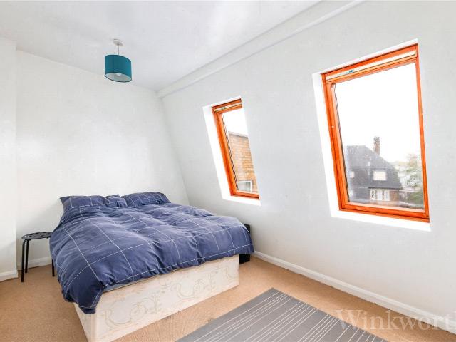Flat for rent in London Borough of Southwark, Greater London