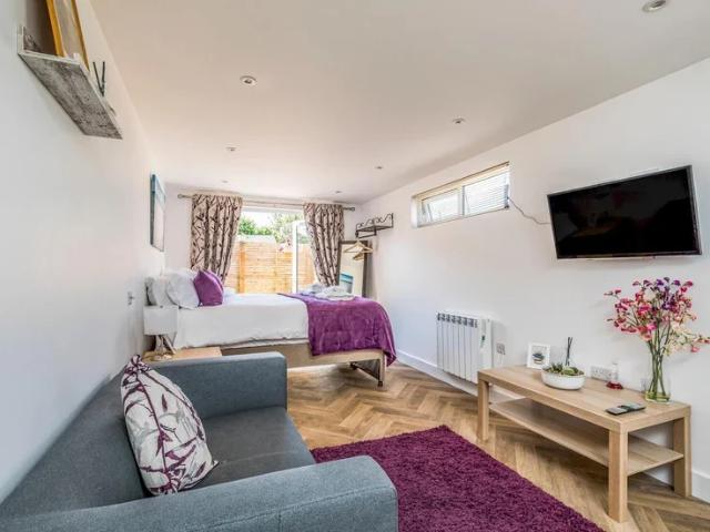 Room for rent in Littlecote, West Sussex