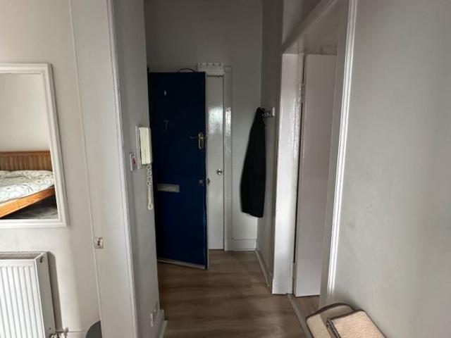 Flat for rent in Bingham, Craigmillar