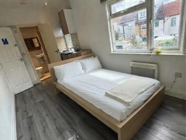 Flat for rent in Royal Borough of Greenwich, Greater London