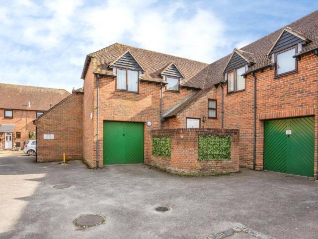 Flat for rent in Spring Vale, Hampshire