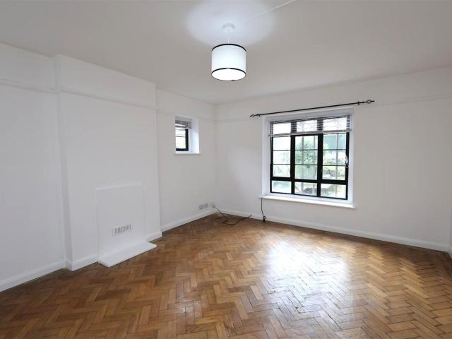 Flat for rent in Sevenoaks, The Butts