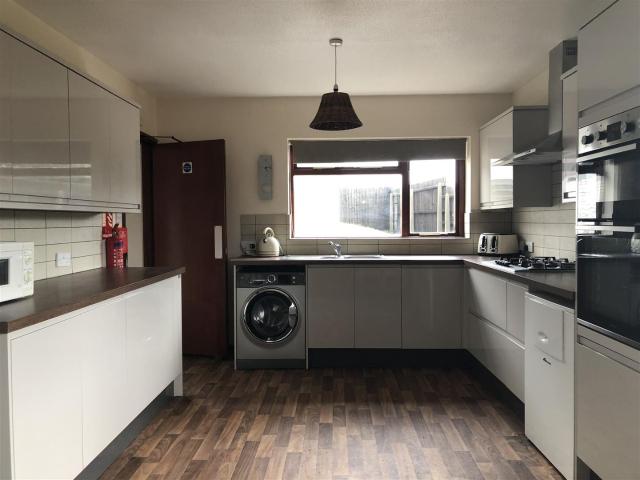 Flat for rent in Pontypridd, Wales