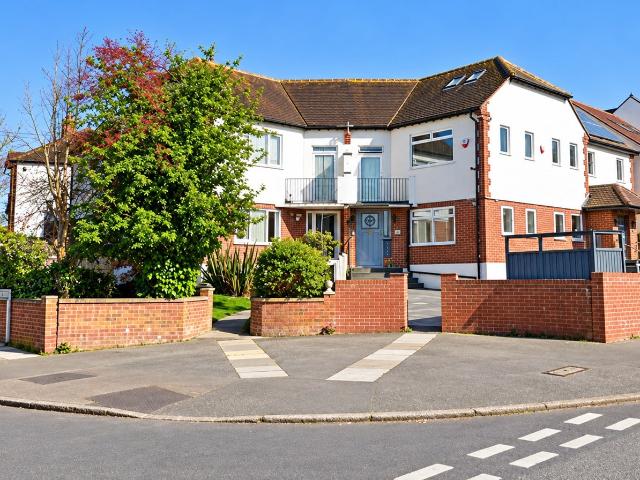 Flat for rent in London Borough of Lewisham, Greater London
