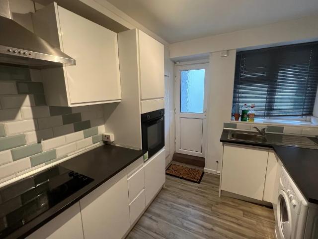 Flat for rent in Falcon Lodge, Wales