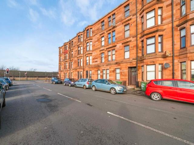 Flat for rent in Linthouse, Scotland