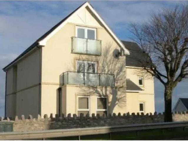 Flat for rent in Old Colwyn, Wales