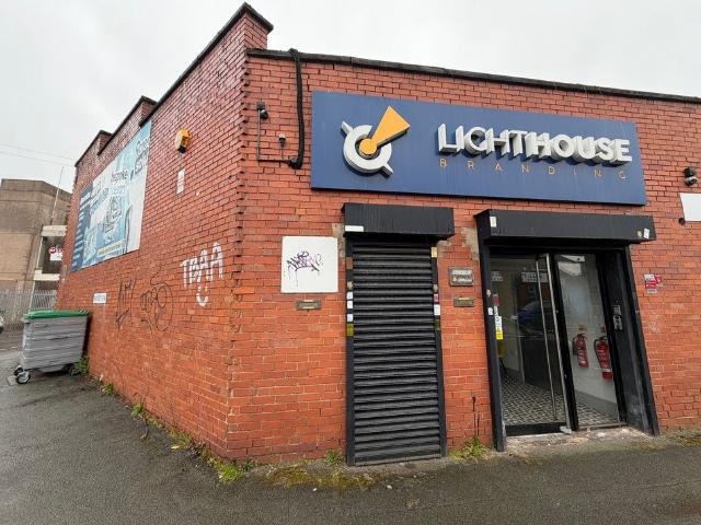 Flat for rent in Goldthorn Hill, West Midlands