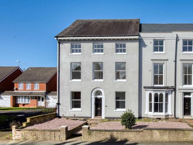 Flat for rent in Goldthorn Hill, West Midlands