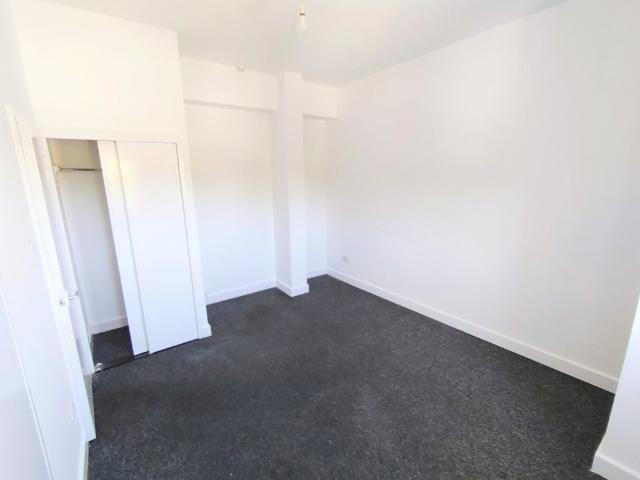 Flat for rent in Goldthorn Hill, West Midlands