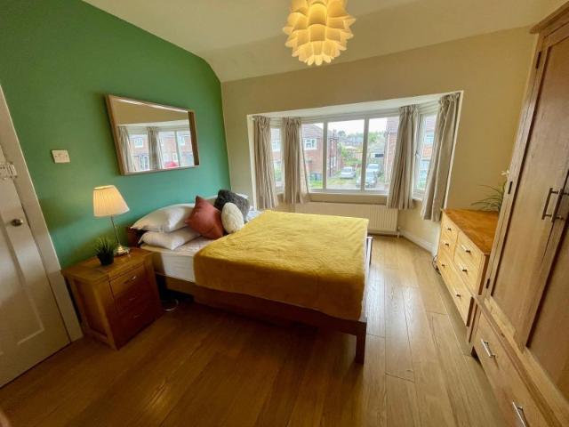 Flat for rent in Causeway Green, West Midlands