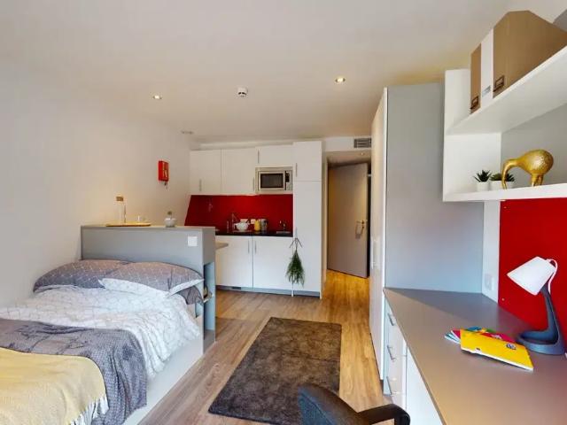 Flat for rent in Surbiton, Greater London