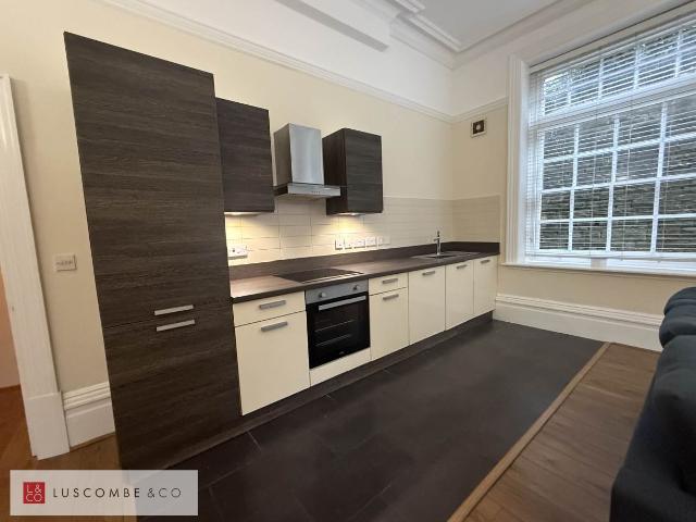 Flat for rent in Barrack Hill, Newport