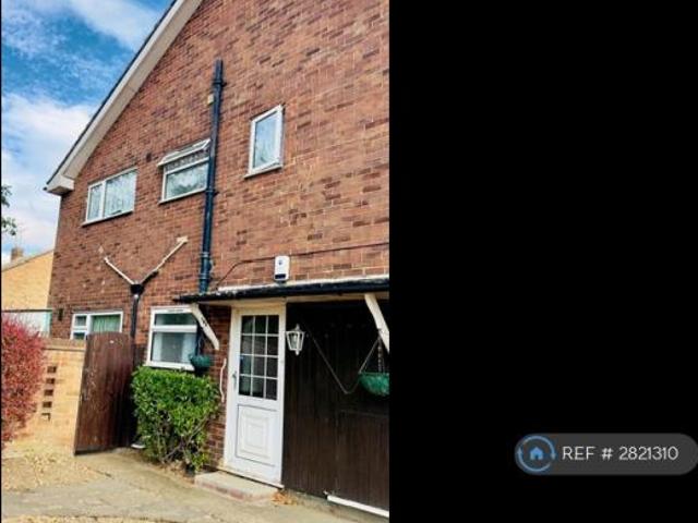 Flat for rent in Crayford, Greater London