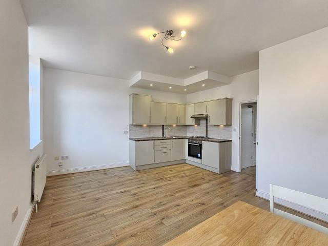 Flat for rent in London Borough of Lewisham, Forest Hill