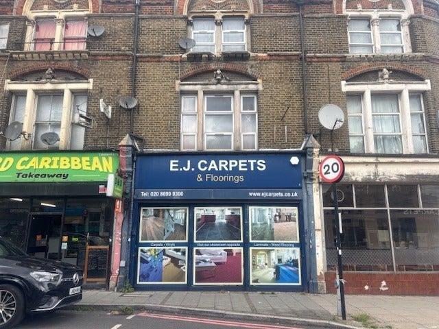 Flat for rent in London Borough of Lewisham, Greater London