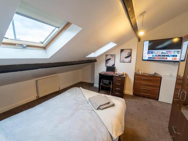 Flat for rent in Hampton, Crookhill