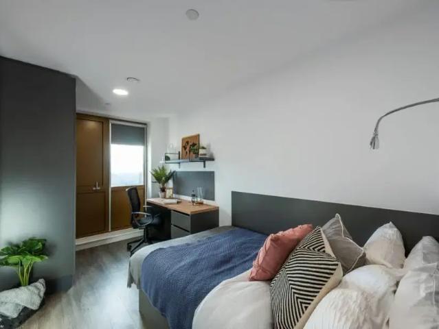 Flat for rent in London Borough of Redbridge, Greater London