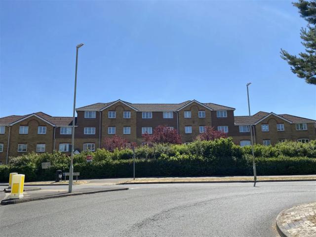Flat for rent in Bybrook, Bridgefield