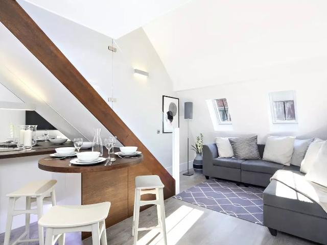 Flat for rent in Victoria, Greater London