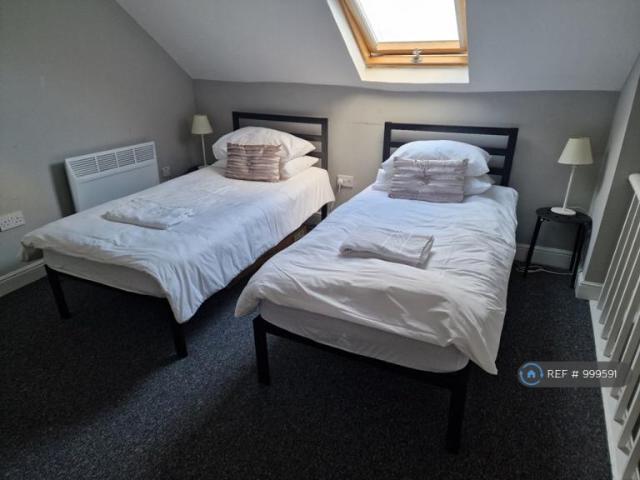 Flat for rent in Undercliffe, West Yorkshire